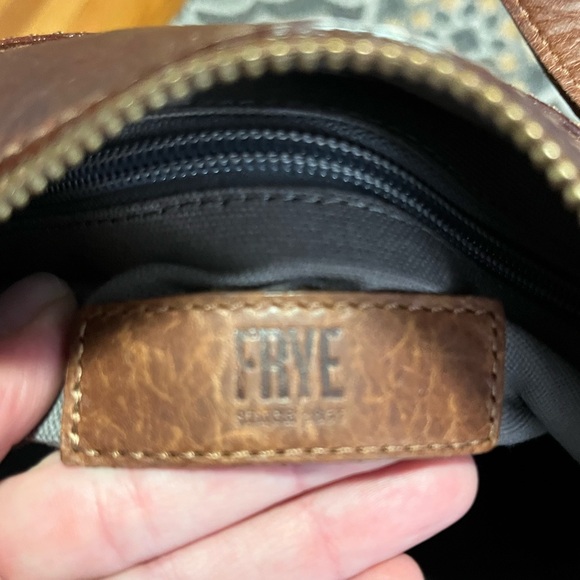 LIKE NEW! Frye Melissa Medium Crossbody in Cognac Antique Pull Up Leather - Picture 7 of 9